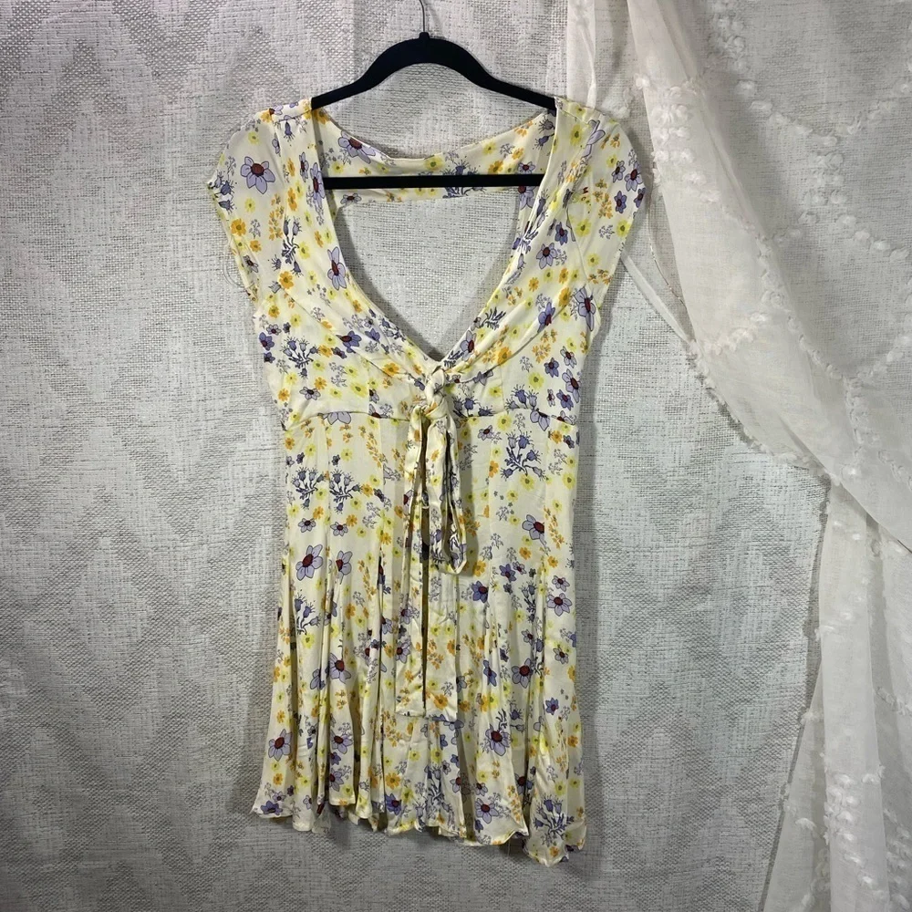 NWT free people it takes two floral wrap dress size XS - Picture 4 of 6